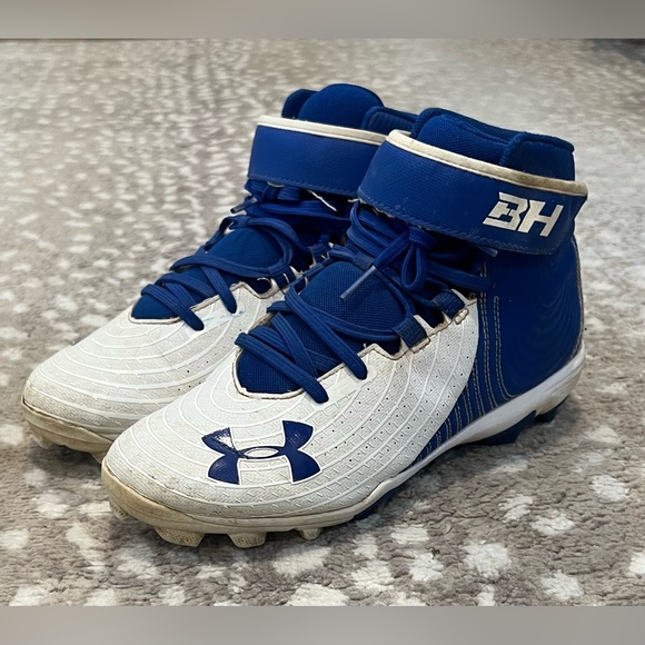 Under Armour Cleats - Picture 1 of 7